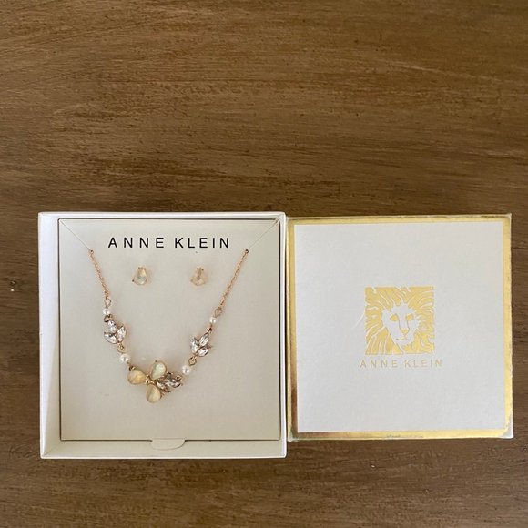 NIB Ann Klein Necklace and Earrings Box Gift Set - Picture 1 of 5
